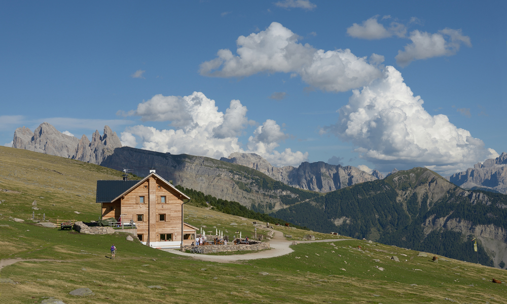 AUF DIE HÜTTE, FERTIG, LOS! • Rother Wanderglück