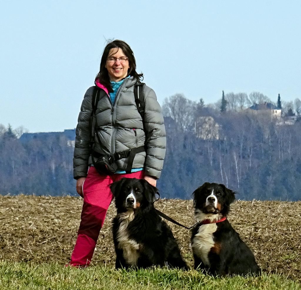 Franziska-Roessner mit ihren beiden Hunden Vreni und Selma