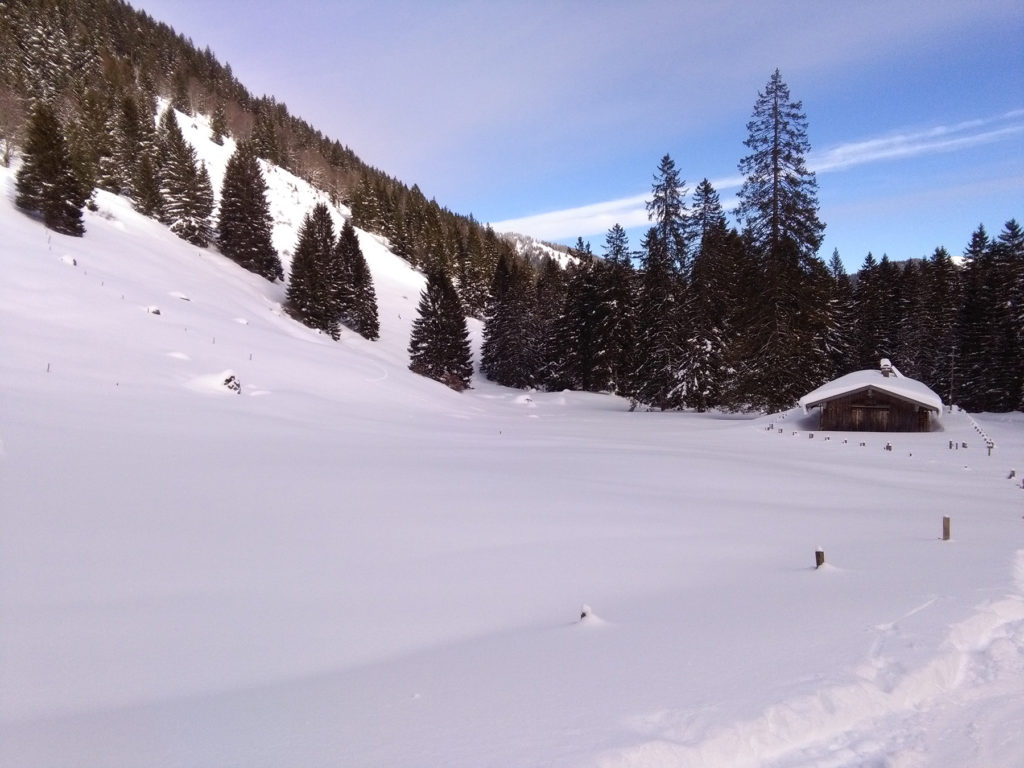 Am Abstieg Richtung Kistenwinterstube