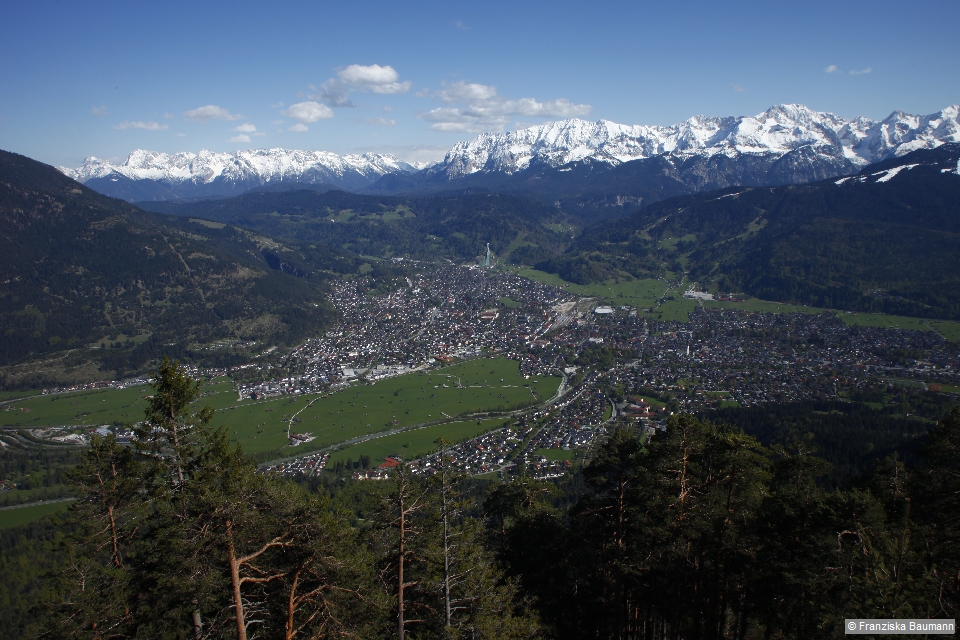 Garmisch-Partenkirchen am Fuße der Zugspitze, Foto © Franziska Baumann
