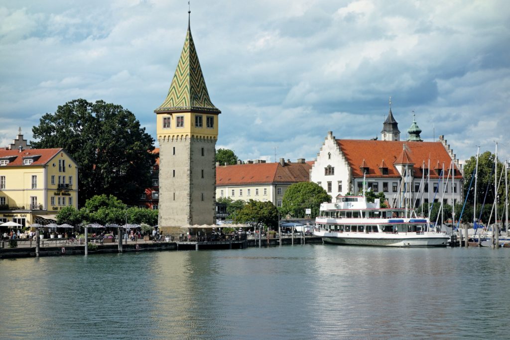 Lindau: Start der Alpenüberquerung am Bodensee. Foto: Bettina Forst