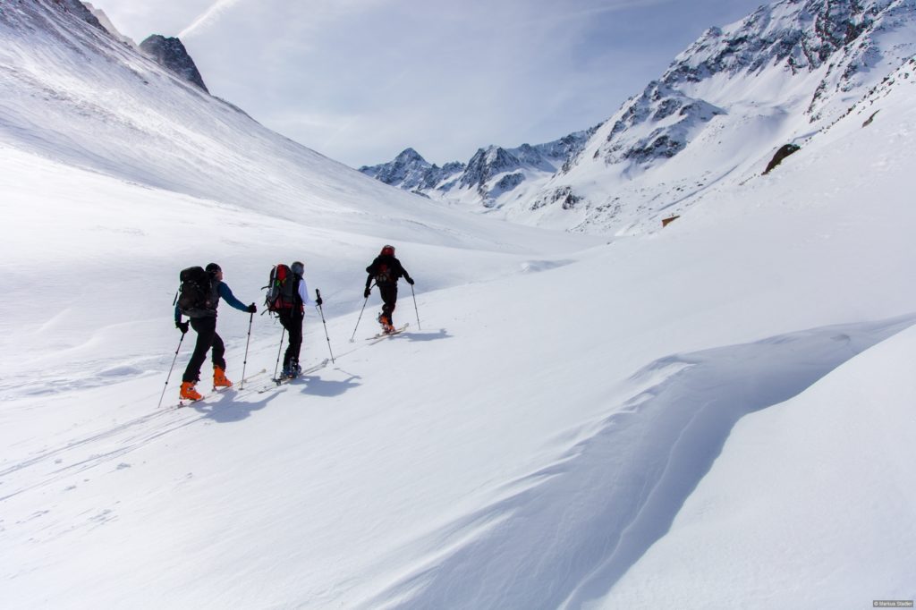 Aufstieg Seeblaskogel durch das winterliche Längental. Foto Copyright: Stephan Baur