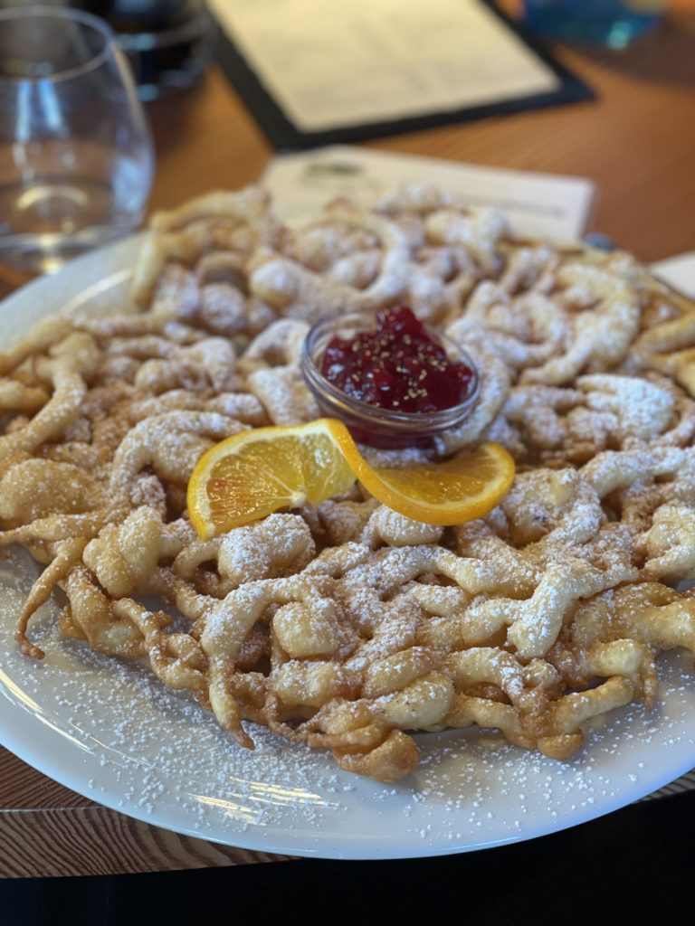 Zum Niederknien: Südtiroler Schmankerl. Foto Coypright: Petra Knobling