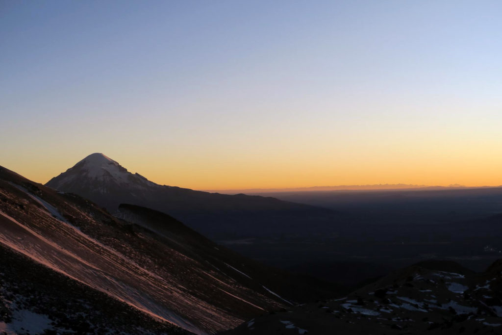 Sonnenaufgang am Acotango. © Matthias Schopp