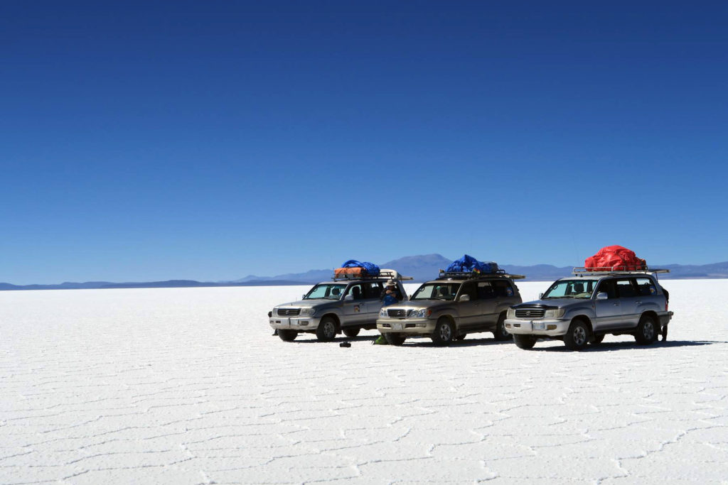 Per Jeep über den Salar de Uyuni. © Matthias Schopp