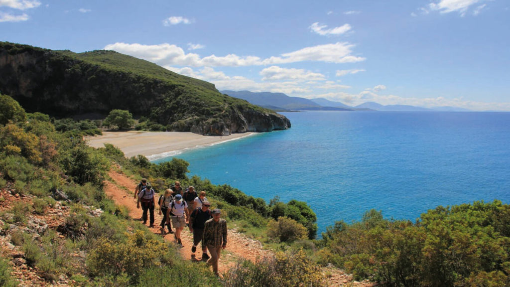 Kultur, Berge, Meer: Wandern in Albaniens Süden.