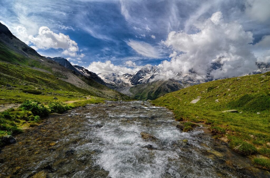 Durch das Zaybachtal. 