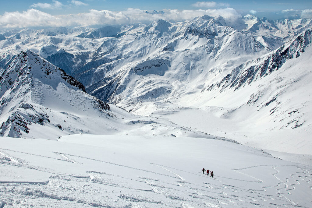 Endlose Hänge an der Fünften Hornspitze. © Markus Stadler